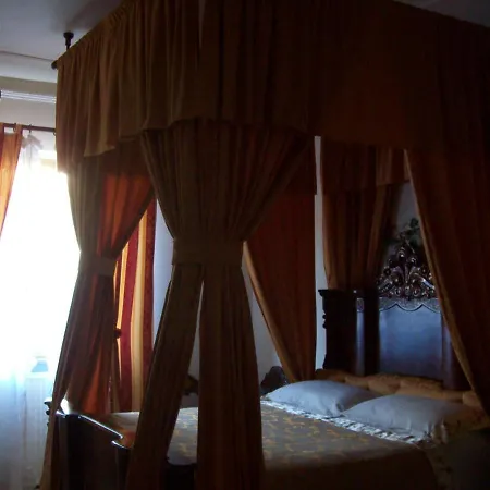 La Casa Nel Bosco Affittacamere *