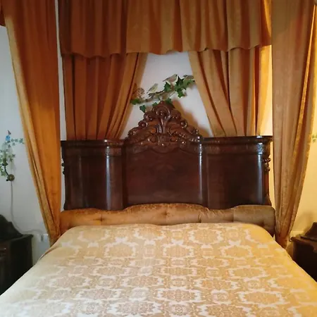 Affittacamere La Casa Nel Bosco La Spezia